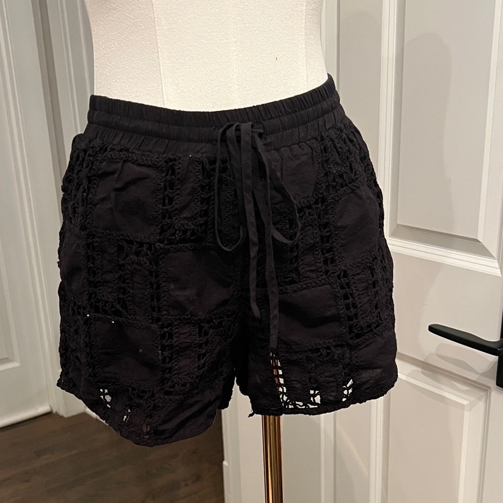 Heartloom Black Women's Shorts